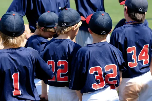 Mannschaft der kleinen Liga-Baseballer — Stockfoto