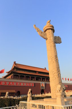 Çin'in Tiananmen ve mermer sütun