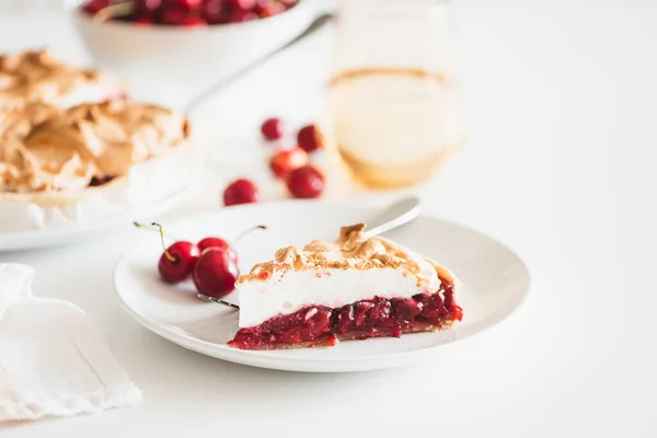 Plate Tasty Cherry Pie White Background Front View — Stock Photo, Image