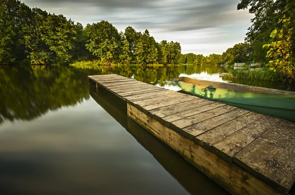 Balıkçılık köprü Nehri üzerinde