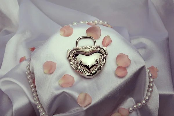 Ongebruikelijke bruiloft accessoires van het bedrijf goud-dreams — Stockfoto
