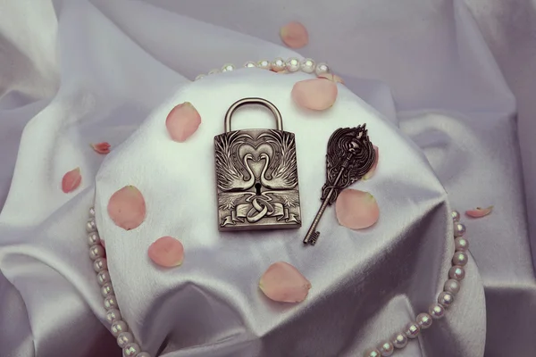 Ongebruikelijke bruiloft accessoires van het bedrijf goud-dreams — Stockfoto