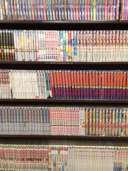 Japon çizgi roman raf