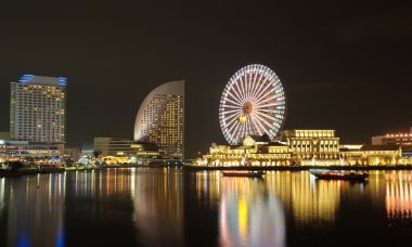 Yokohama skyline minato mirai alanda gece görünümü
