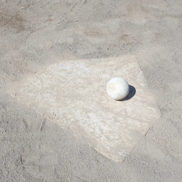 Honkbal op de werpers heuvel — Stockfoto