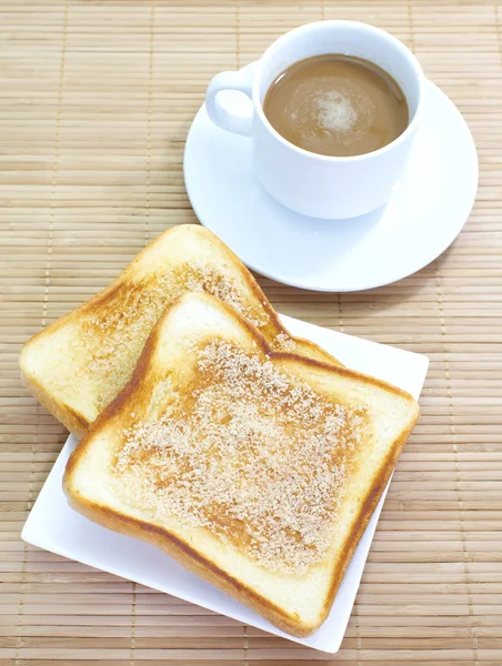 Segment van gegrild brood en koffie — Stockfoto