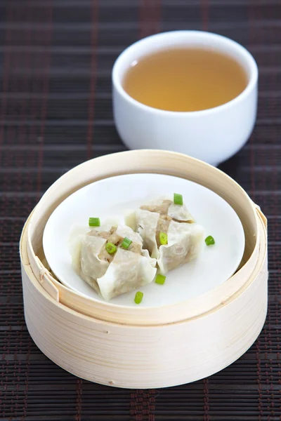 Kinesisk ångad dumpling — Stockfoto
