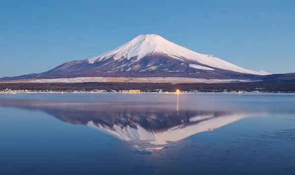 Fuji en achi bergmeer — Stockfoto