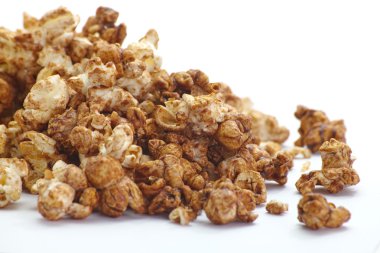 karamelli çikolata patlamış mısır