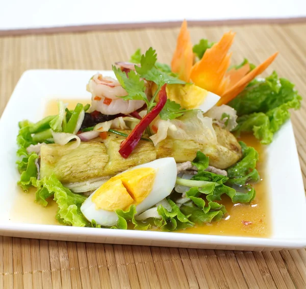 Tajski owoce pikantne sałatka — Zdjęcie stockowe