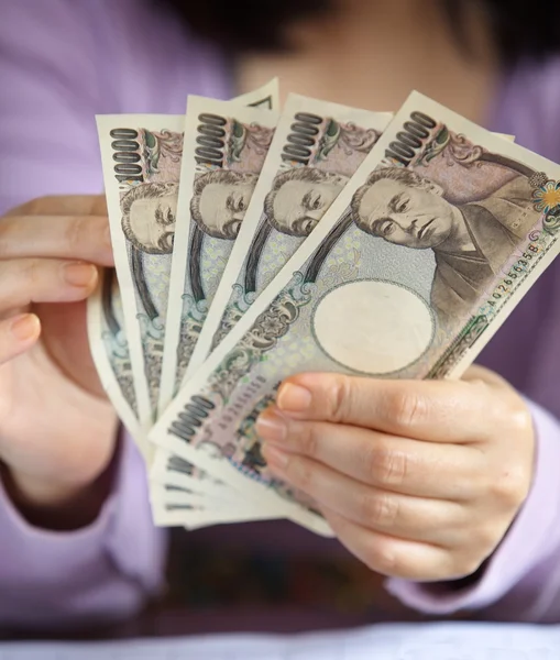 Hands counting money — Stock Photo, Image