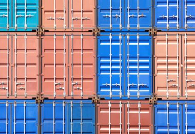 gestapelde cargo containers