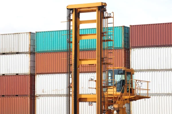 Stacked cargo containers — Stock Photo, Image