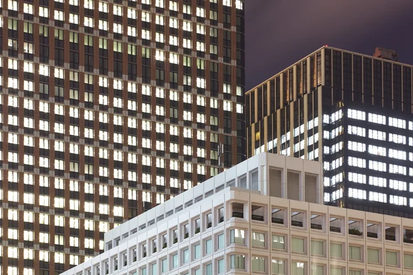 Office building at night — Stock Photo, Image