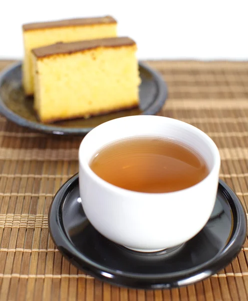 Bolo de esponja amarelo — Fotografia de Stock