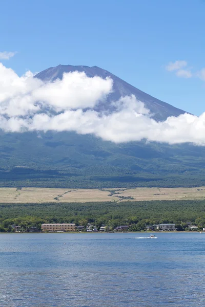 Горы Фудзи и Ачи — стоковое фото