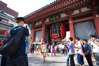 Senso-ji tanımlanamayan turist 