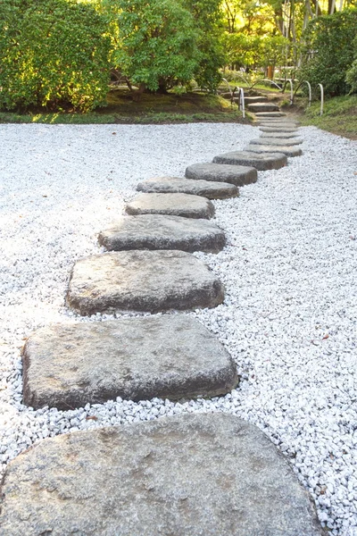 Sentiero delle pietre zen — Foto Stock