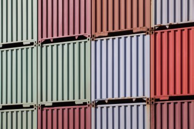 gestapelde cargo containers