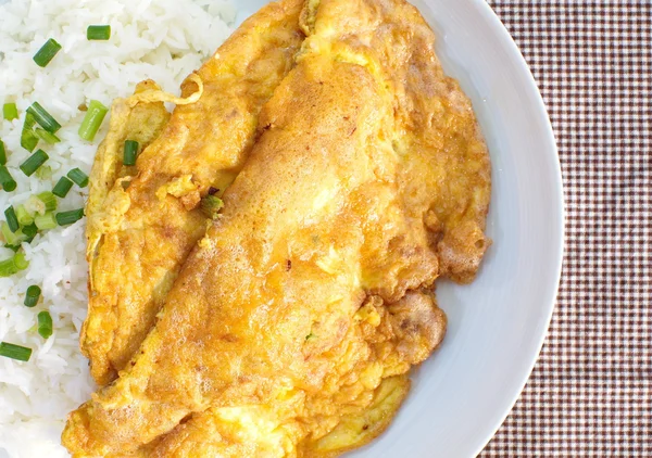 God omelett och ris — Stockfoto