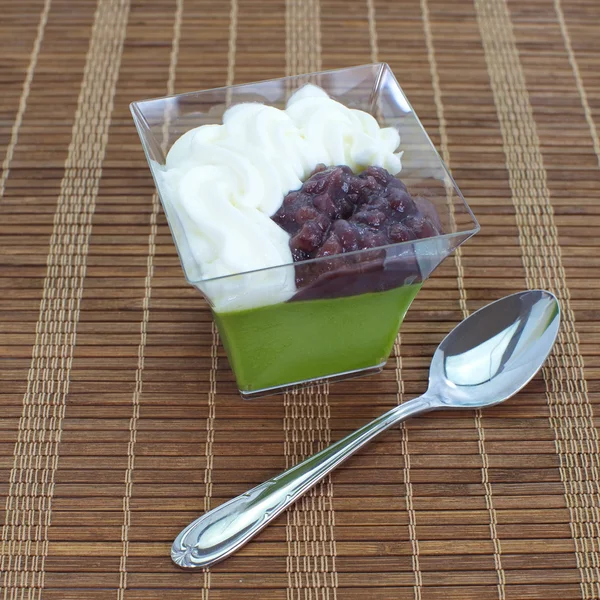 Japanese macha pudding — Stock Photo, Image