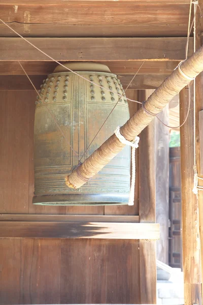 Campana tradicional de bronce japonés antiguo — Foto de Stock