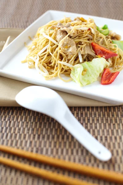 Çin gıda, kızarmış noodle