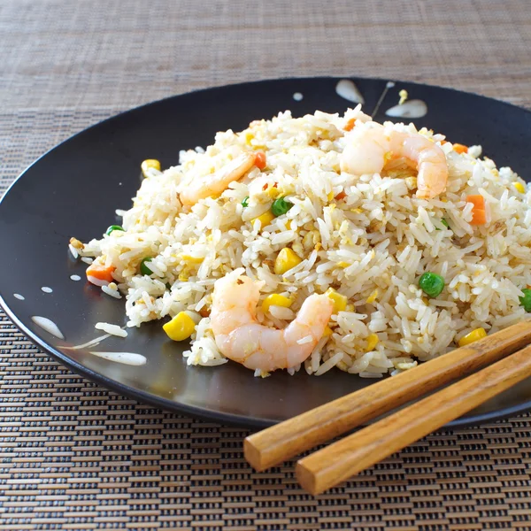 Shrimp fried rice — Stock Photo, Image