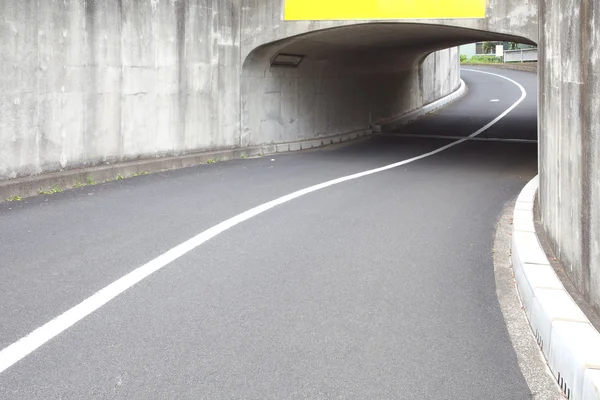 Túnel urbano sin tráfico — Foto de Stock