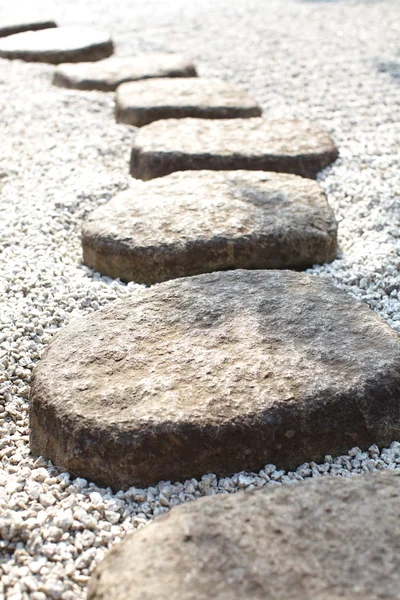 Camino de piedras Zen —  Fotos de Stock