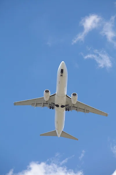 Airplane taking off — Stock Photo, Image