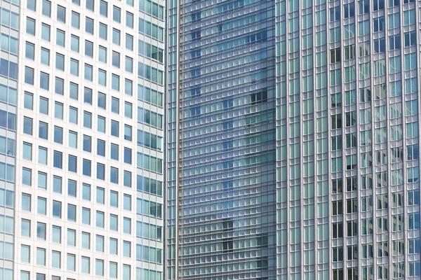 Perfeito vidro azul alto - subir edifício corporativo — Fotografia de Stock