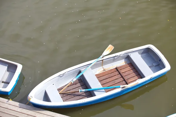 Perahu di atas air — Stok Foto
