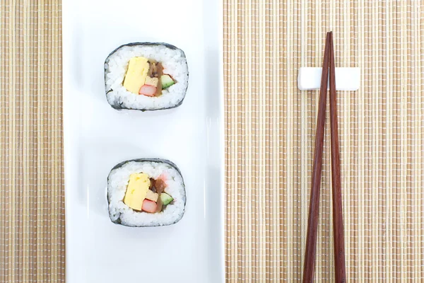 Makizushi pyszne sushi rolki — Zdjęcie stockowe
