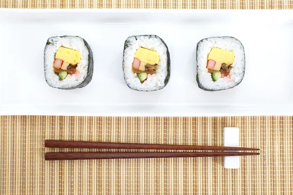 Makizushi lahodné sushi rolky — Stock fotografie