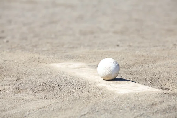 Baseball na Kopiec dzbany — Zdjęcie stockowe