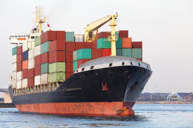 Harbor terminal yığın konteyner ile gemi kargo taşımacılığı