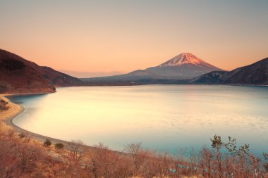 Kış mevsiminde dağ fuji motosu Gölü, yamanashi ili, Japonya