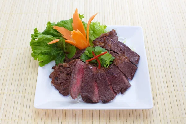 Geroosterd rundvlees met groenten — Stockfoto