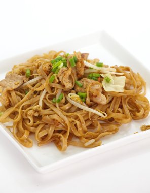 tavada kızartılmış erişte