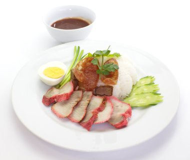 Beyaz pirinç ile kırmızı domuz 