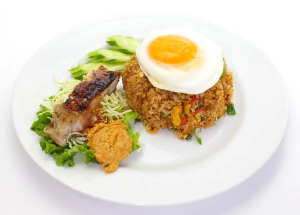Asiatisk mat stekt ris med — Stockfoto