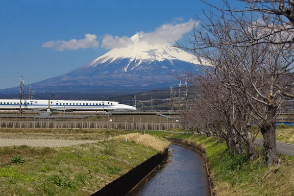 MT fuji och tokaido shinkansen — Stockfoto