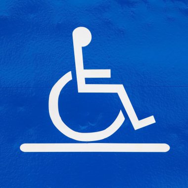 Engelliler için park işareti