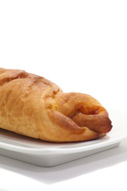 kruvasan sosis ve peynir