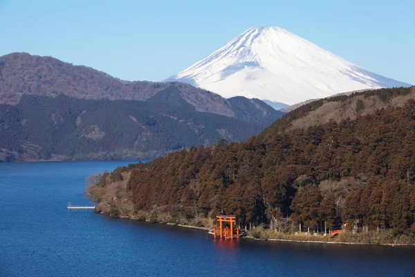 Berget Fuji och Achi sjö i vintersäsongen — Stockfoto