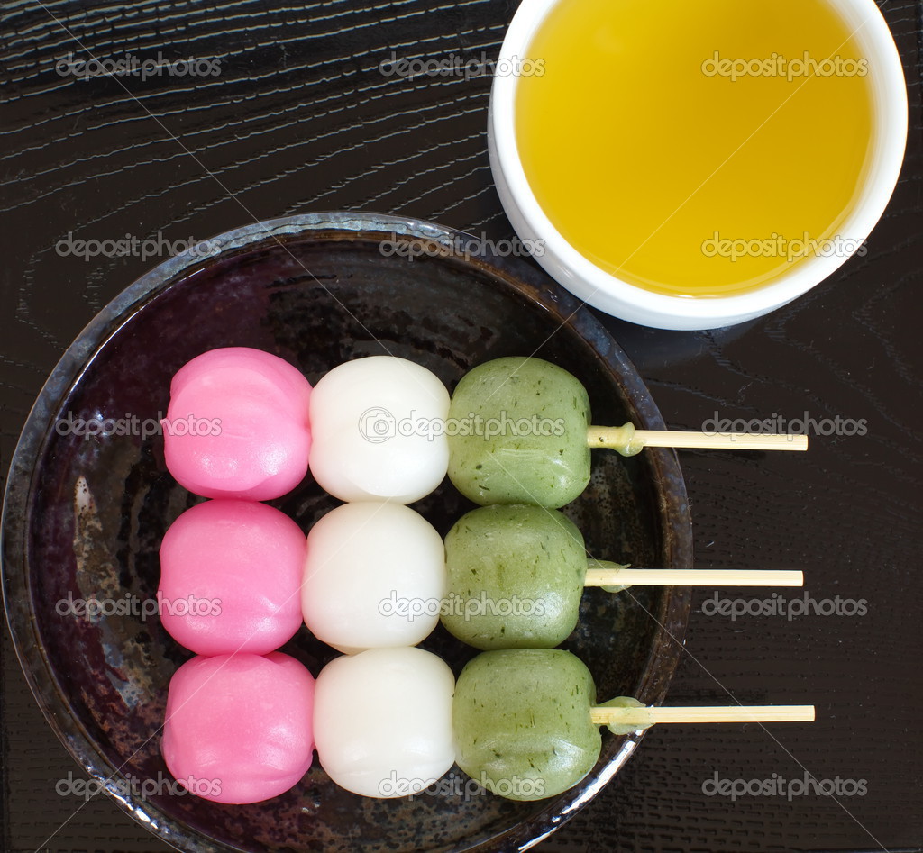 Dango Japanese dumplings and sweet made from rice flour — Stock Photo