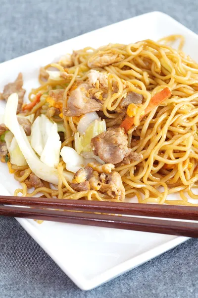 Chinese stir-fried noodles — Stock Photo, Image