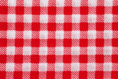 kırmızı ve beyaz gingham masa örtüsü