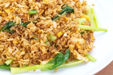 Kızarmış pirinç.